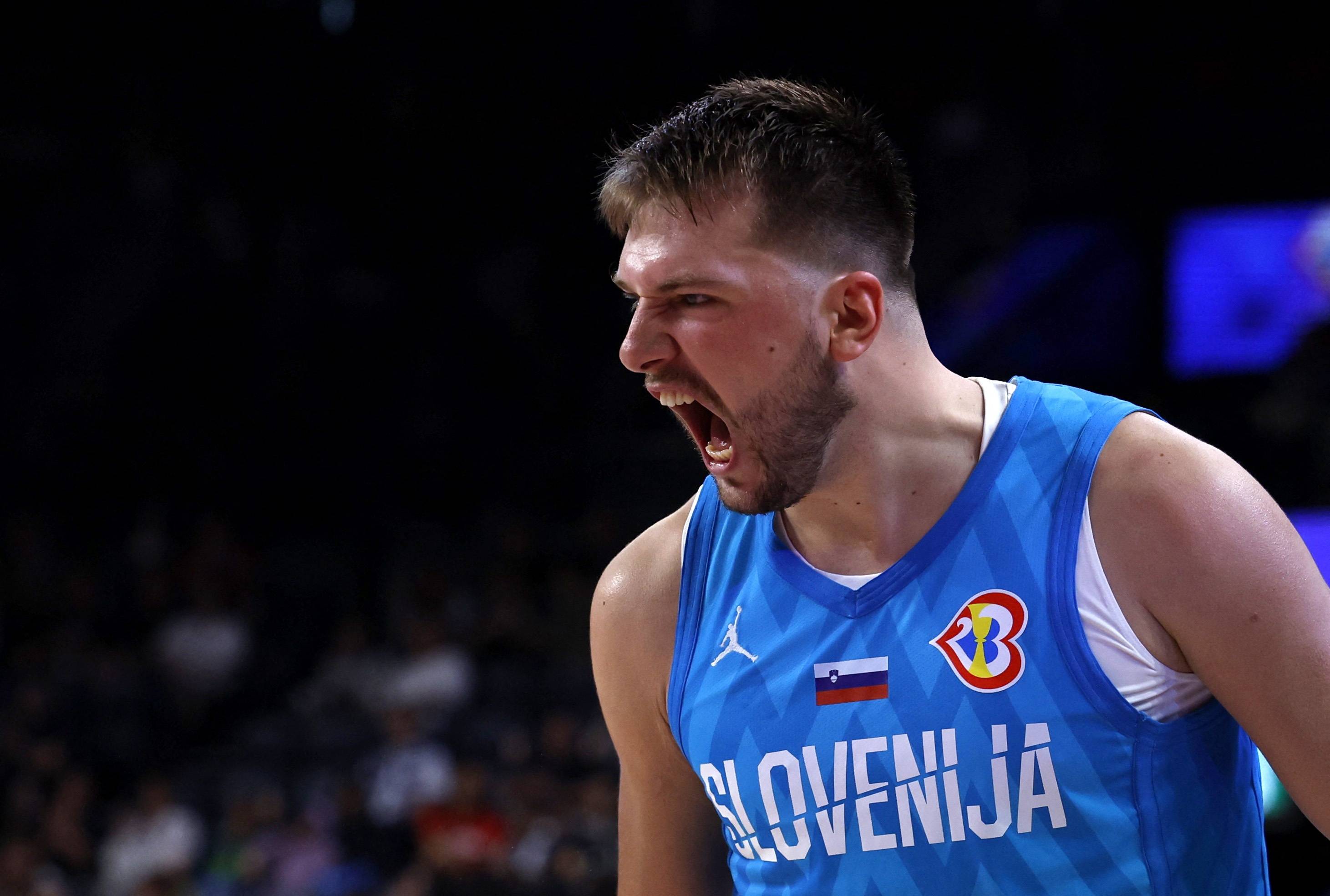 ayx体育app官方网址-转折点葡萄牙体育伤情更新；NBA常规赛清晨攻防权衡；球迷炸锅；赛程密集仍需轮换-ayx体育app官方网址